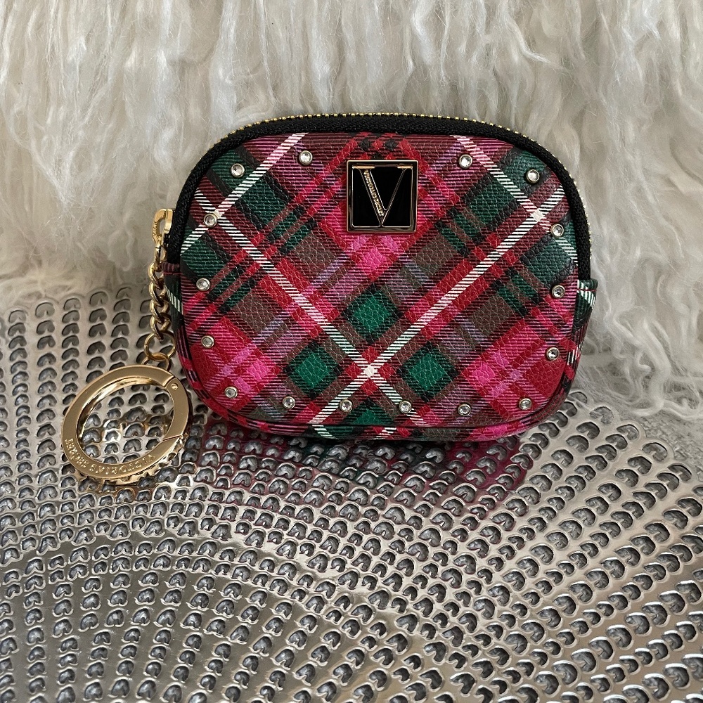 Victoria’s Secret Pouch